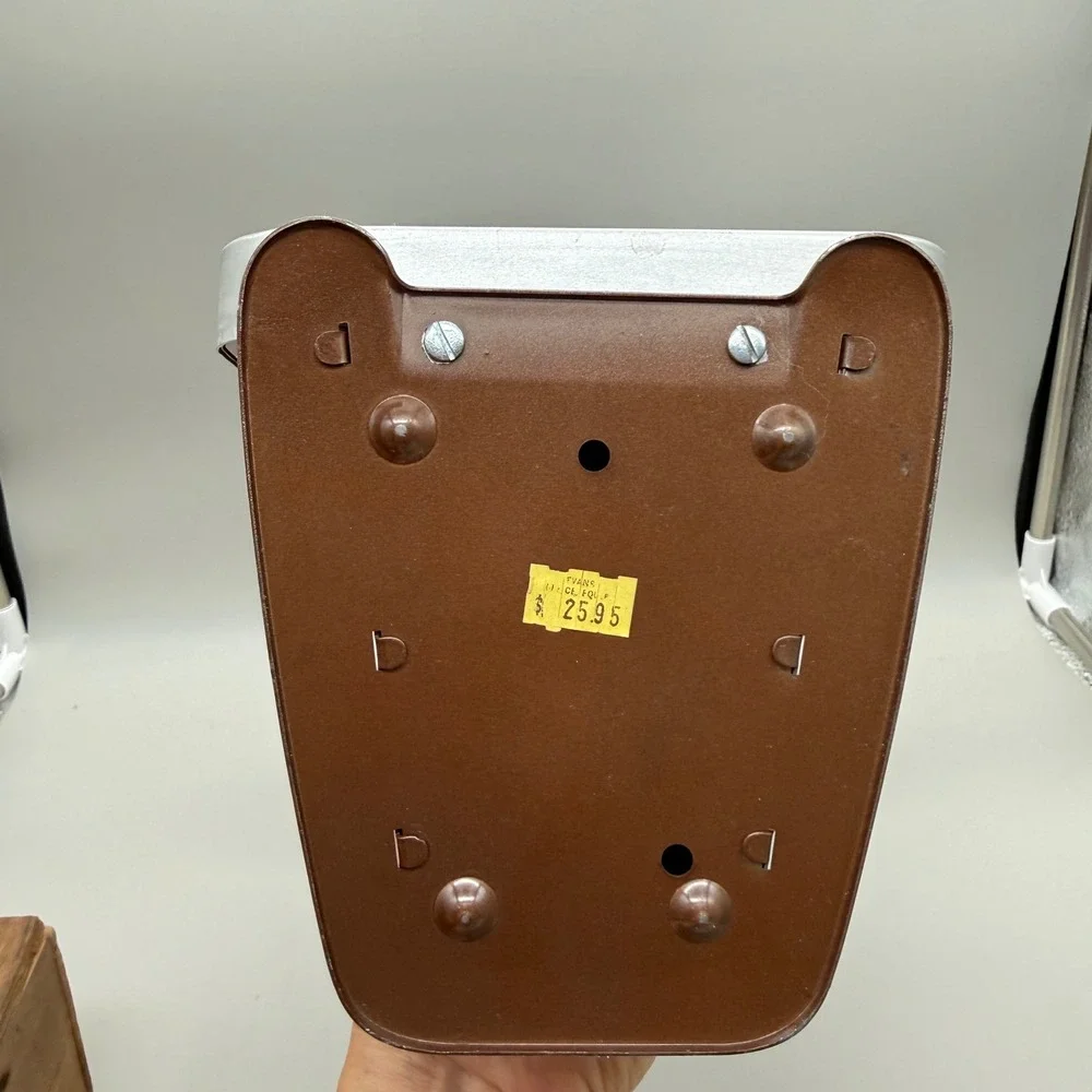 Vintage Pelouze Model Y-5 Postal Scale 5lb Brown Metal 1978 Evanston IL USA